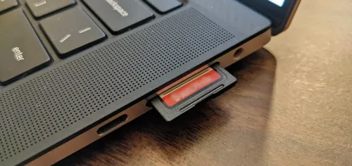 SDカードのデータをコンピュータに直接転送する